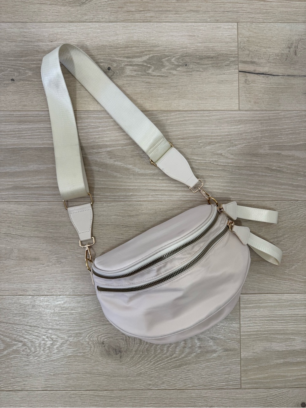 Emmafy Cream GoFree The Roomiest Crossbody Bag